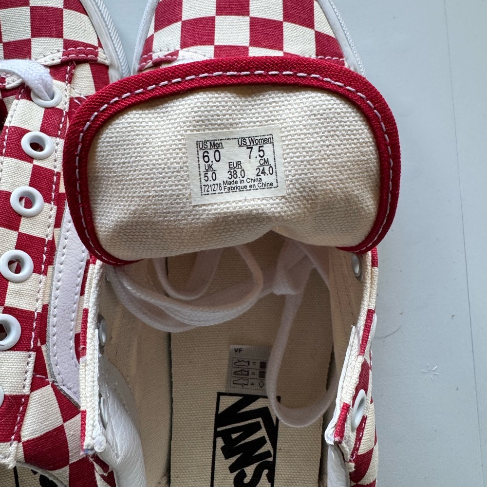 Vans Women’s Checkerboard Old Skool Sneakers Red & Cream, Size 7.5 - Picture 6 of 6